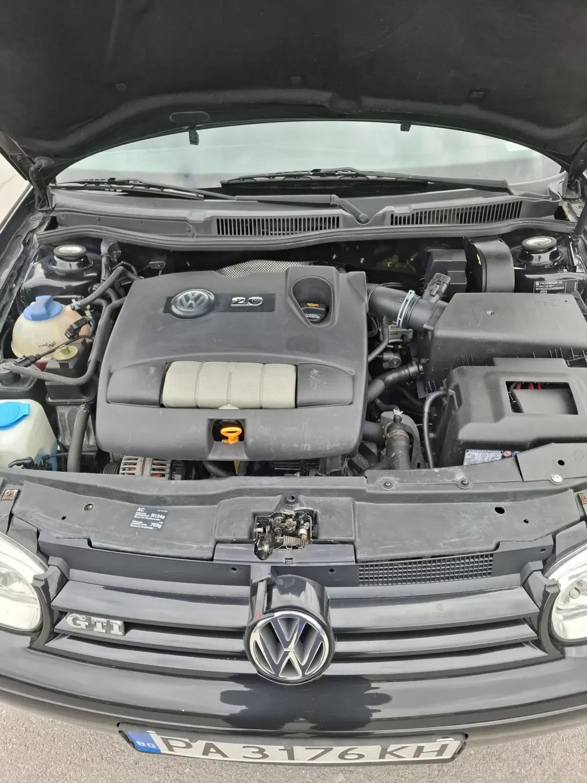 VW Golf 2.0i 4X4, снимка 13 - Автомобили и джипове - 54033427