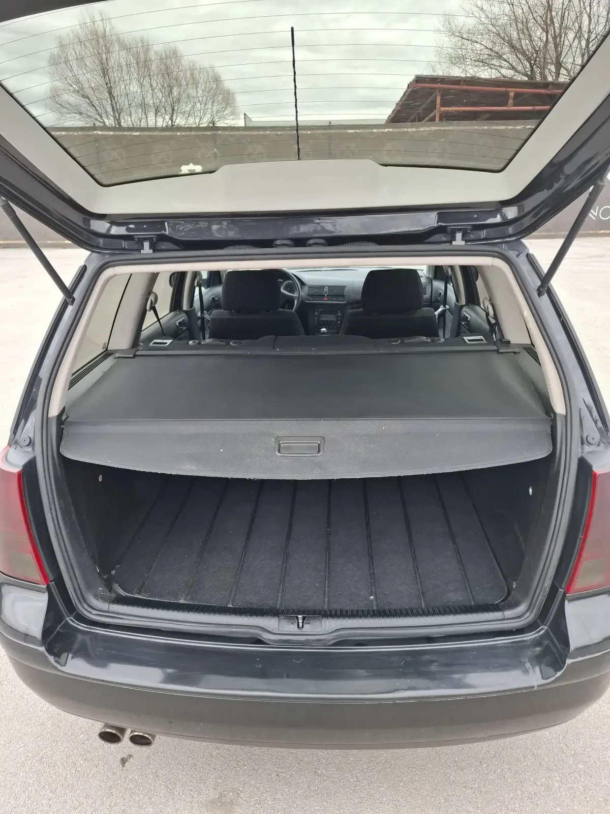 VW Golf 2.0i 4X4, снимка 11 - Автомобили и джипове - 54033427