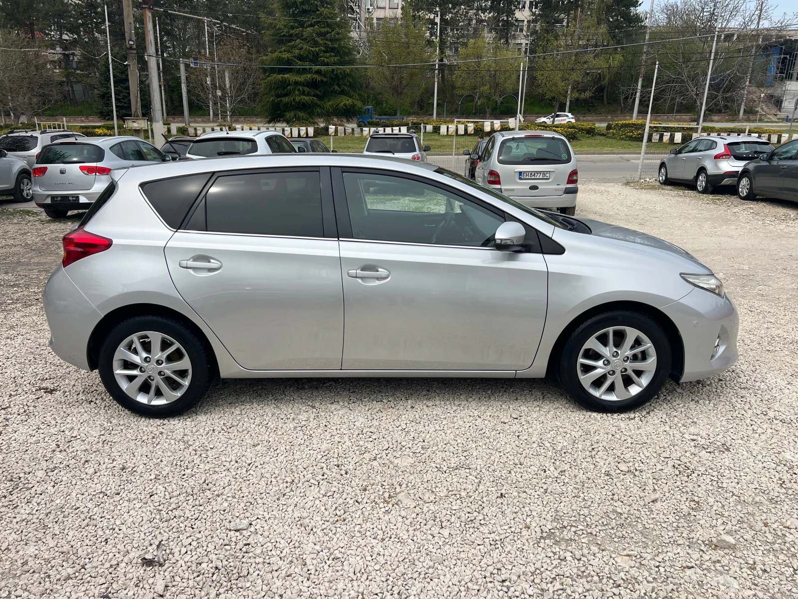 Toyota Auris 1, 4d4d Full/navi, camera, снимка 6 - Автомобили и джипове - 54205546