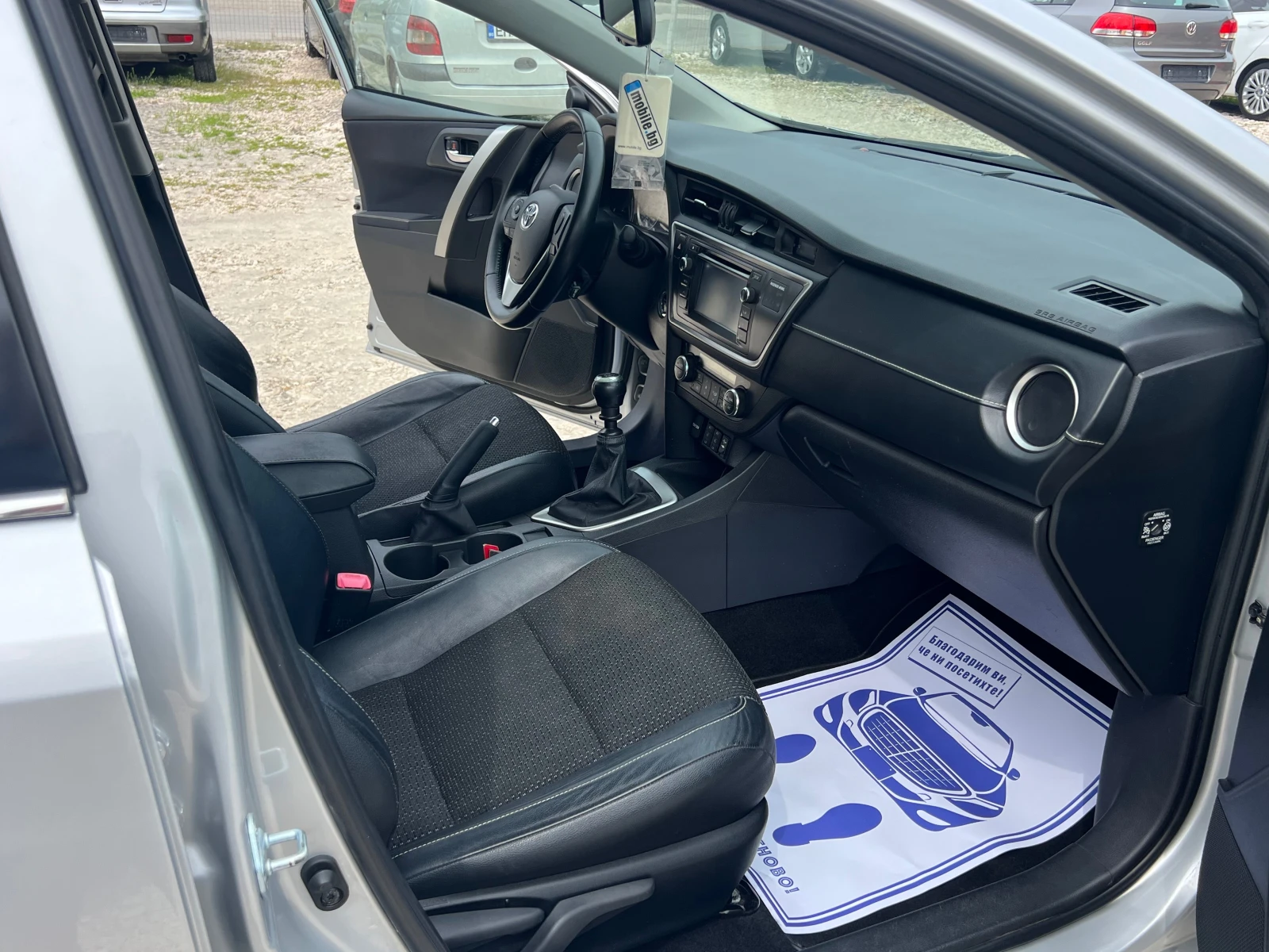 Toyota Auris 1, 4d4d Full/navi, camera, снимка 11 - Автомобили и джипове - 54205546