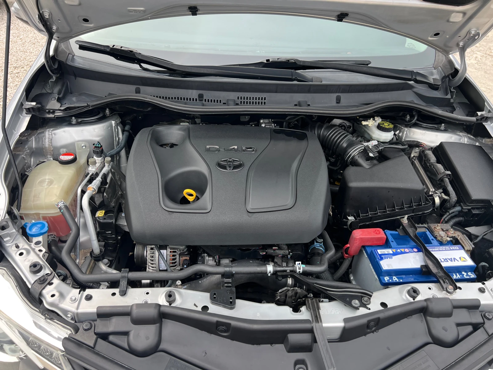 Toyota Auris 1, 4d4d Full/navi, camera, снимка 16 - Автомобили и джипове - 54205546