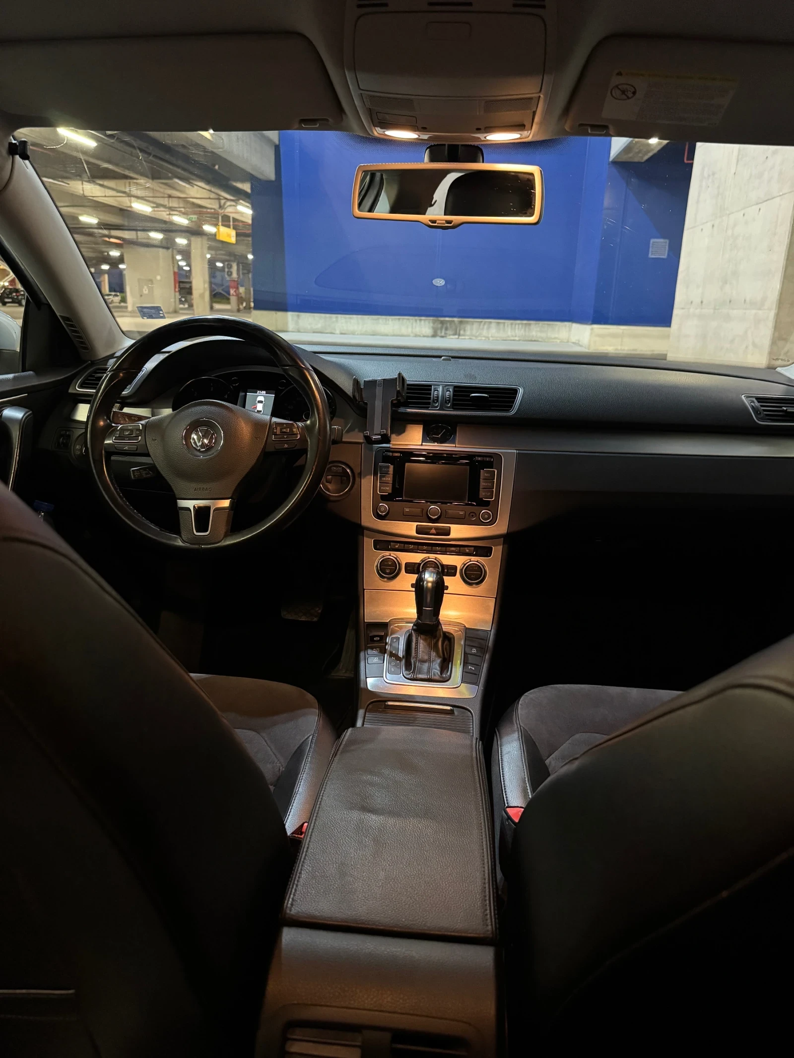 VW Passat 2.0 TDi, снимка 15 - Автомобили и джипове - 54439465