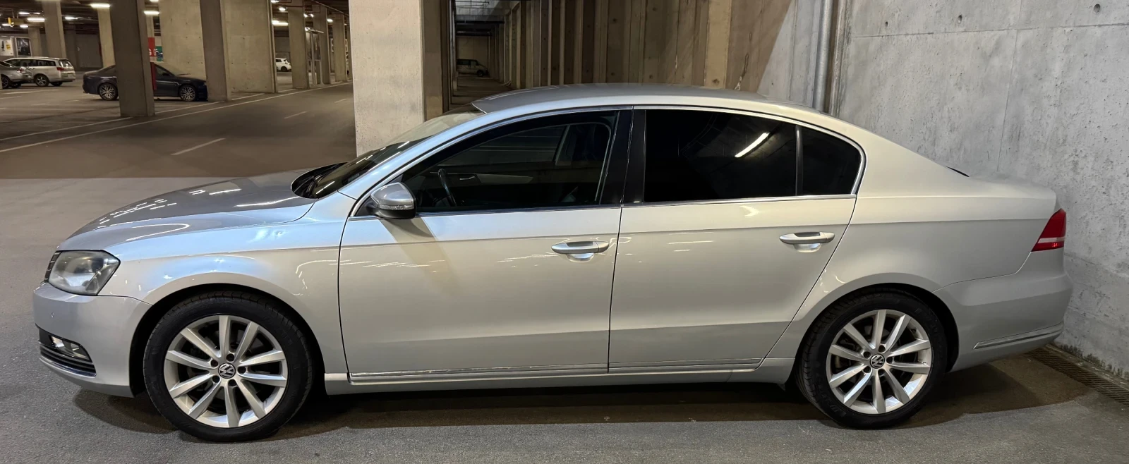 VW Passat 2.0 TDi, снимка 4 - Автомобили и джипове - 54439465