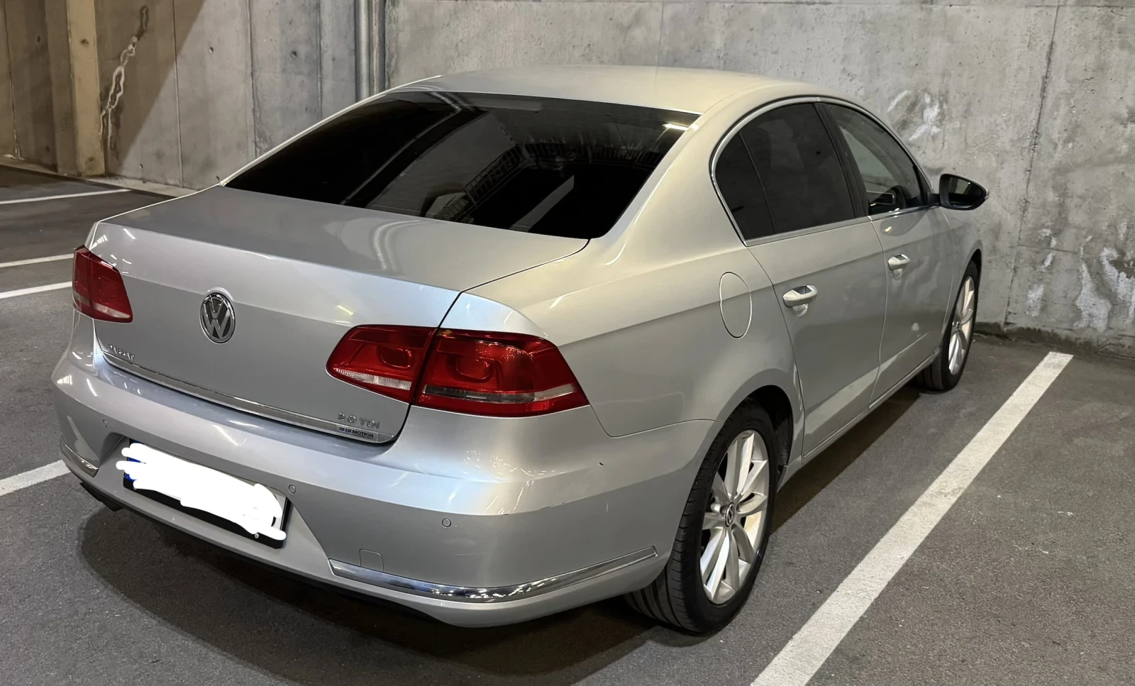 VW Passat 2.0 TDi, снимка 7 - Автомобили и джипове - 54439465