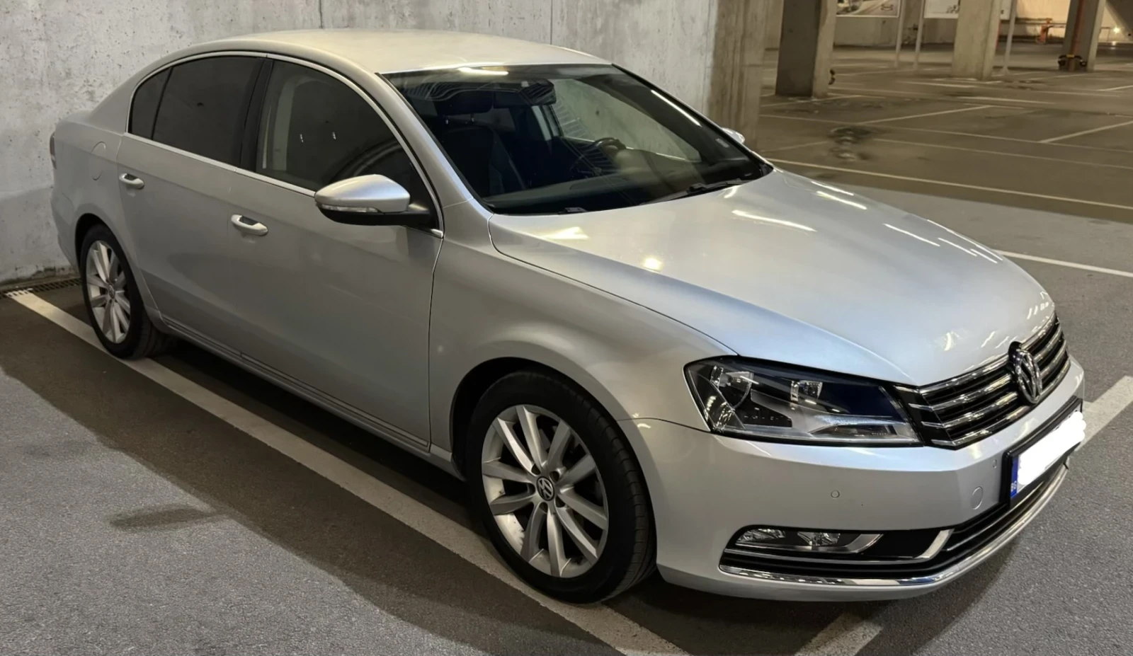 VW Passat 2.0 TDi, снимка 3 - Автомобили и джипове - 54439465