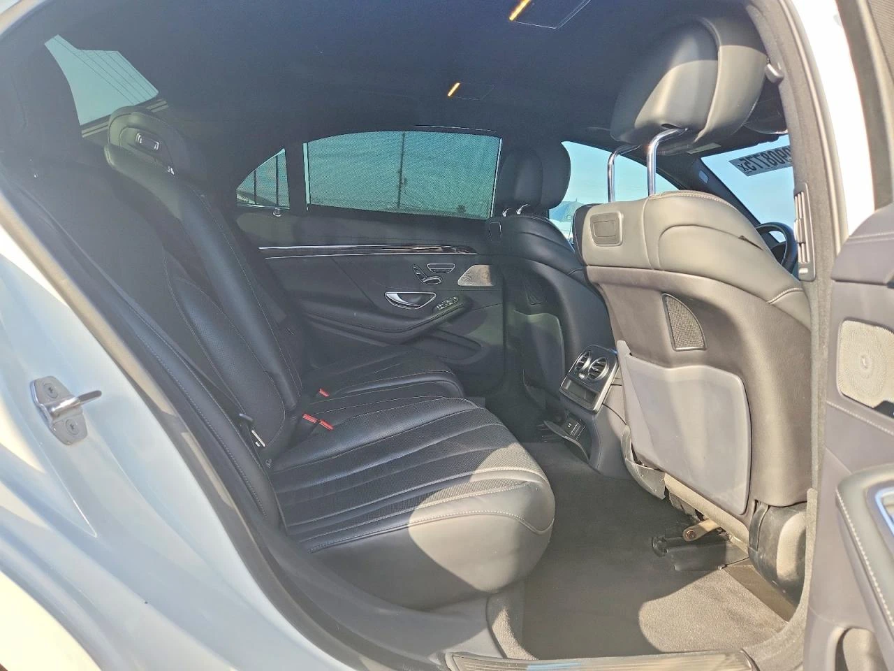 Mercedes-Benz S 560 4.0l, снимка 10 - Автомобили и джипове - 54705927