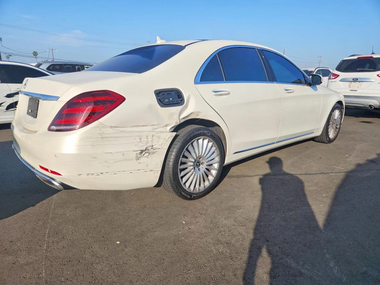 Mercedes-Benz S 560 4.0l, снимка 3 - Автомобили и джипове - 54705927