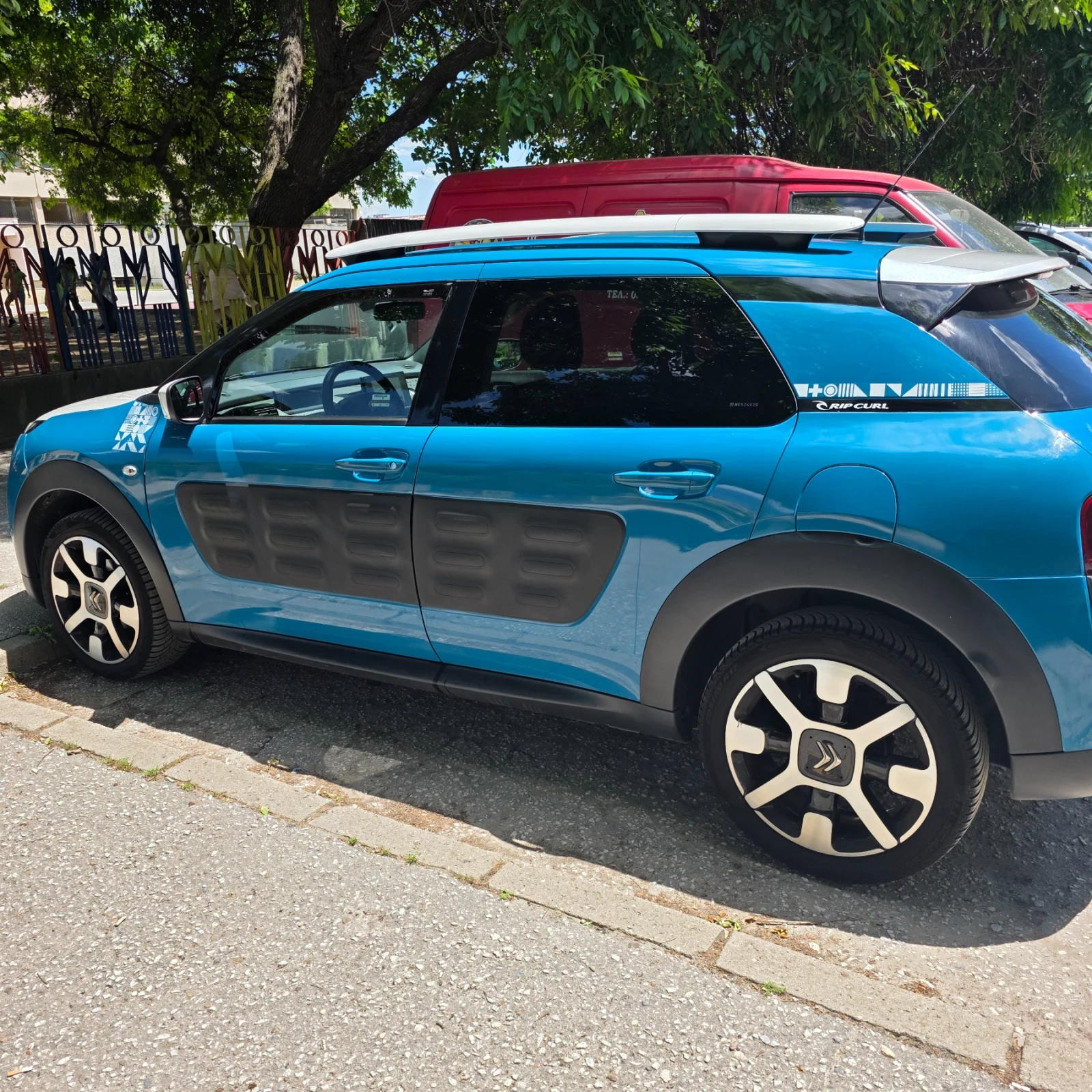 Citroen C4 Cactus 1.6, снимка 2 - Автомобили и джипове - 54711081