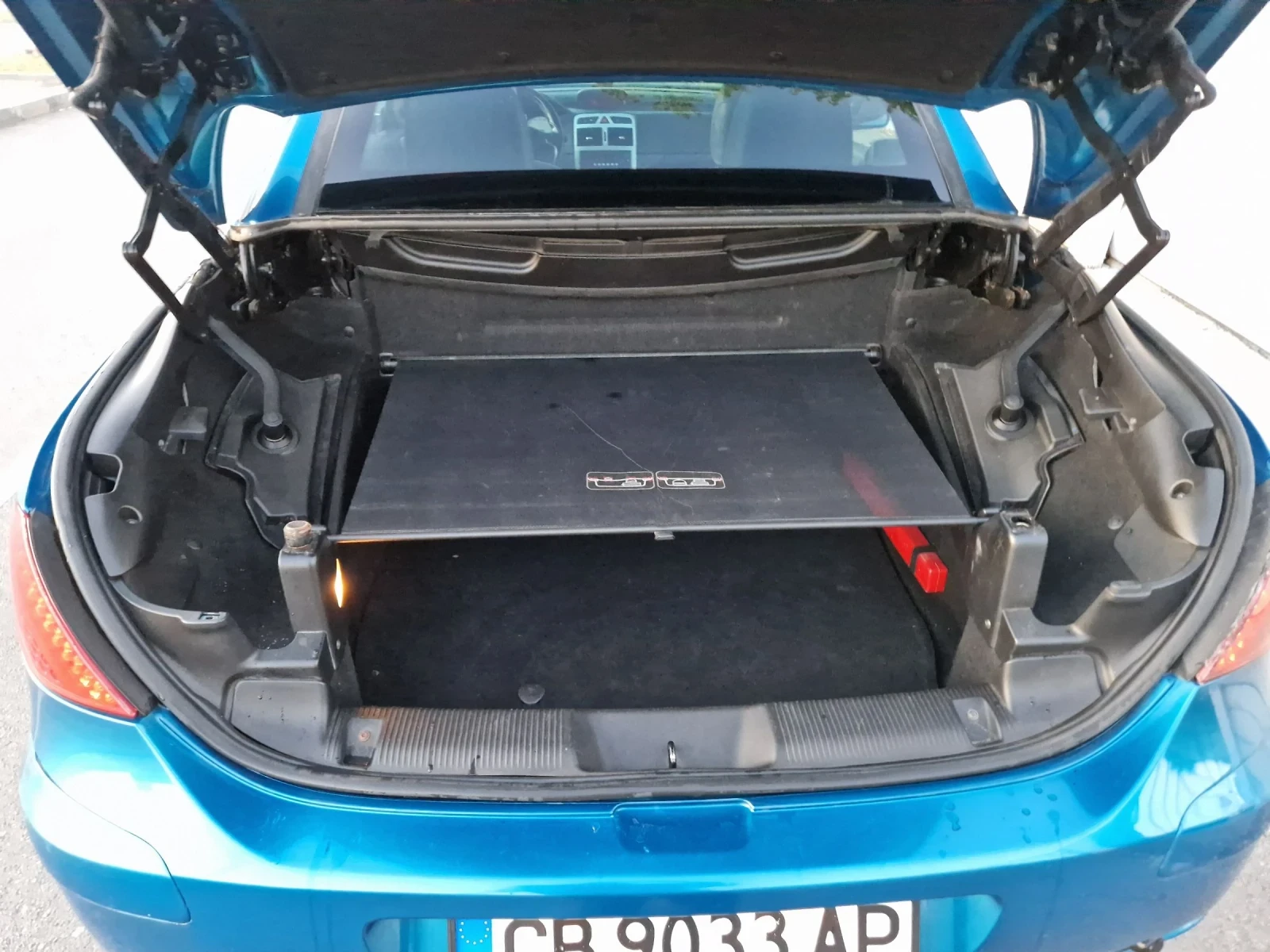 Peugeot 307 2.0HDI, 136к.с, шест скорости, кабриолет, Евро 4, снимка 17 - Автомобили и джипове - 54714651