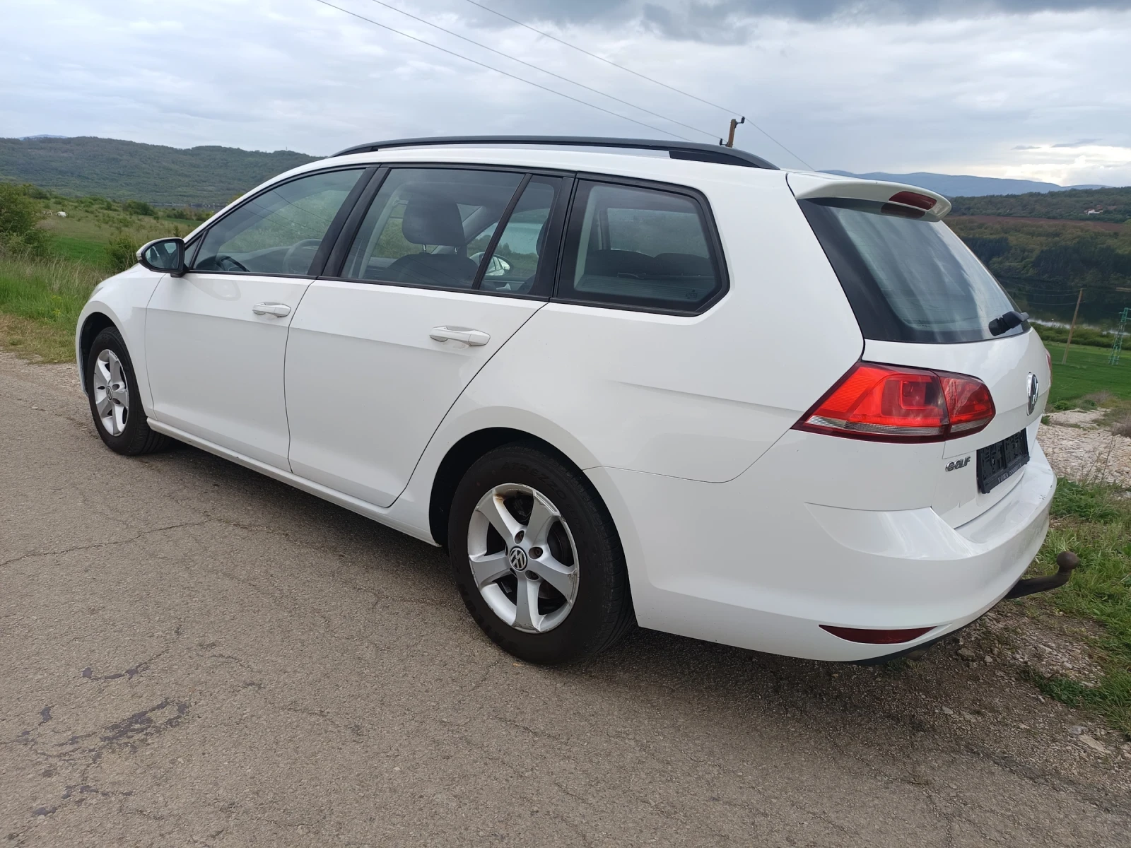 VW Golf 1.6, снимка 6 - Автомобили и джипове - 54717346