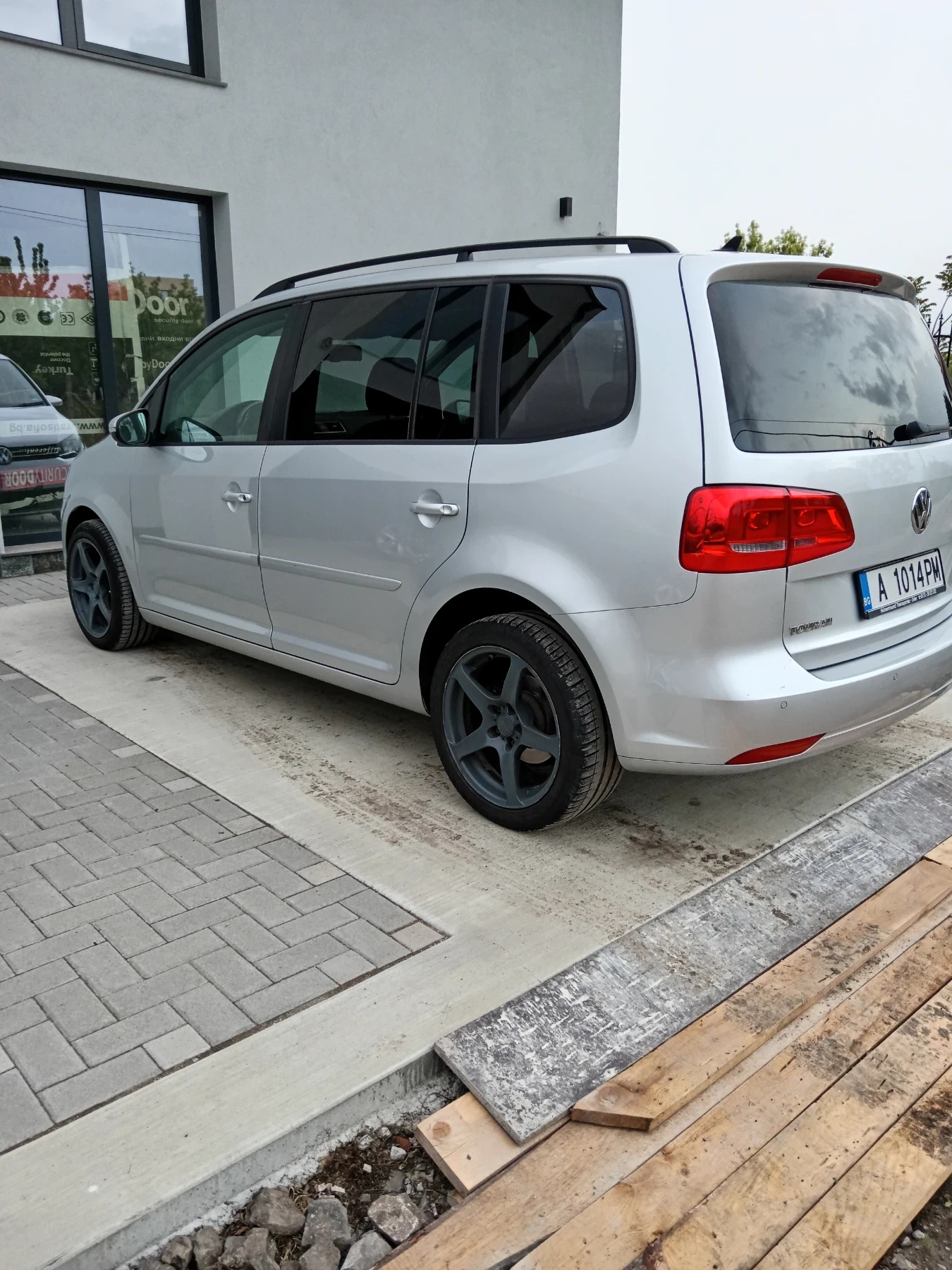 VW Touran 2.0/140, снимка 4 - Автомобили и джипове - 54727782