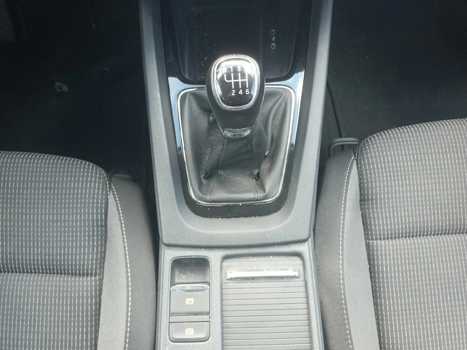 Skoda Octavia 1.5TSI / 6MT, снимка 16 - Автомобили и джипове - 54960737