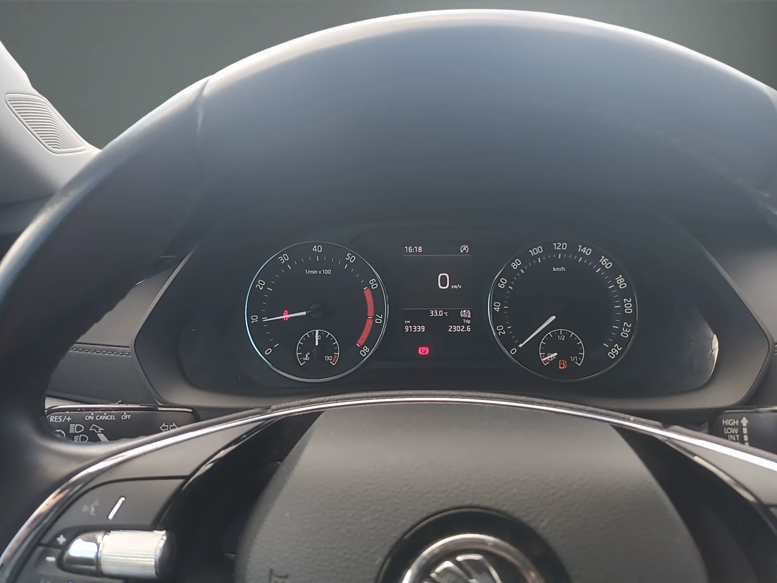 Skoda Octavia 1.5TSI / 6MT, снимка 13 - Автомобили и джипове - 54960737