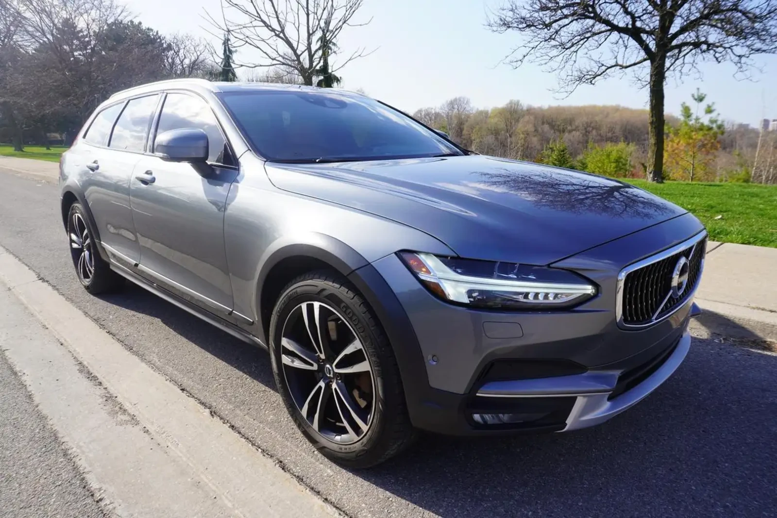 Volvo V90 Cross Country T6 INSCRIPTION* Обдух* 360* BOWERS & WILKINS* DIST