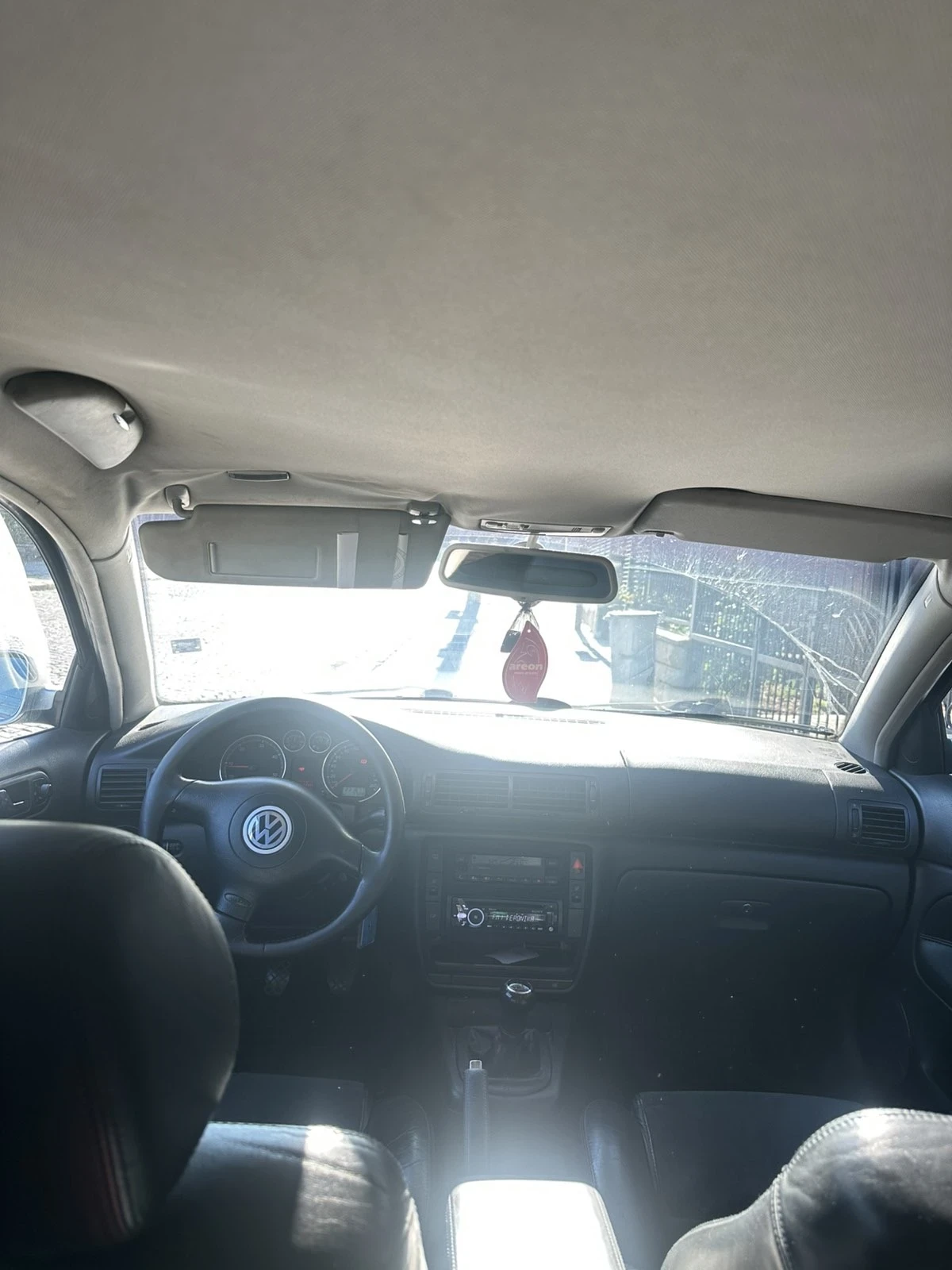 VW Passat 1.9TDI, снимка 6 - Автомобили и джипове - 55473474