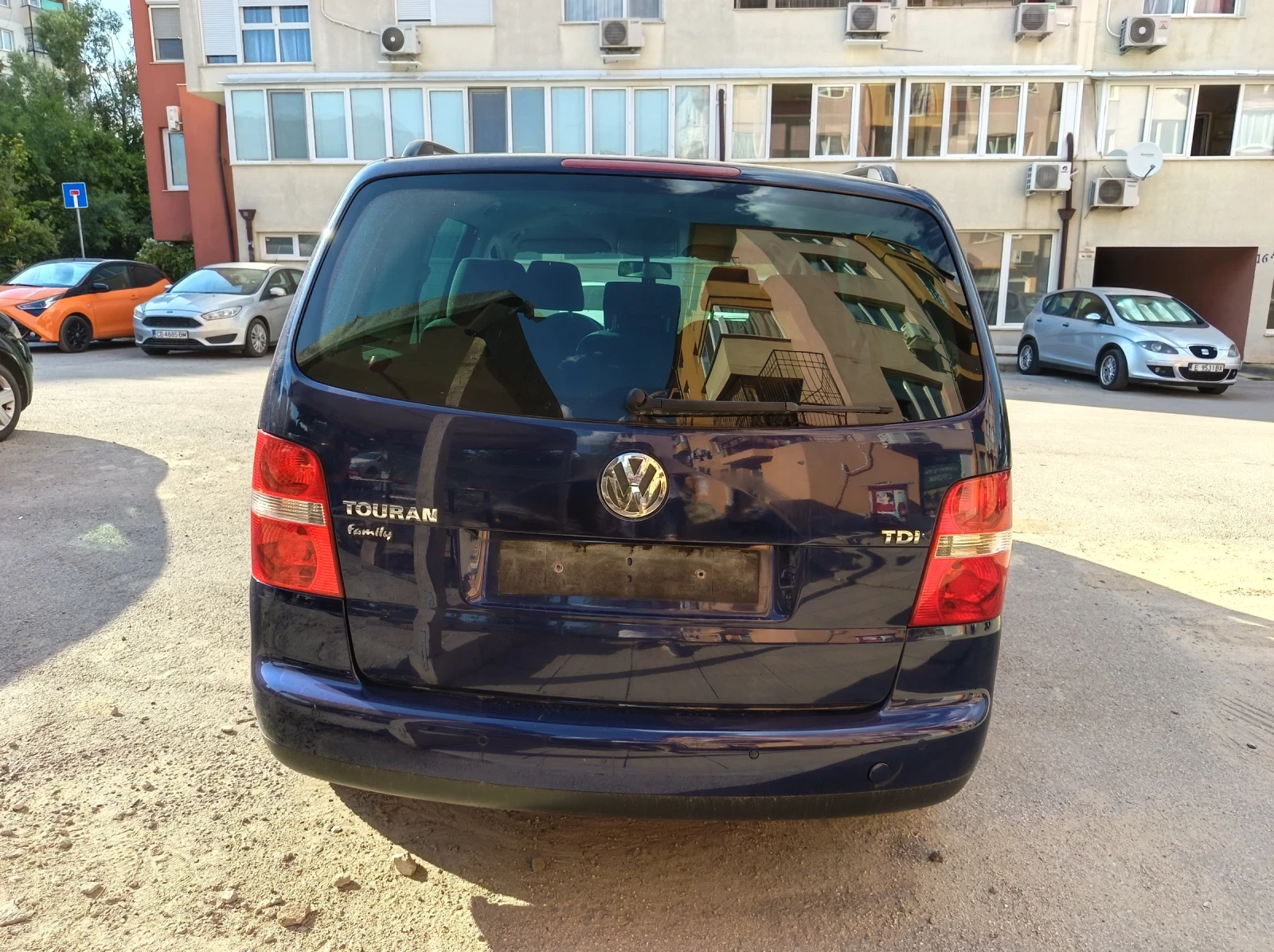 VW Touran, снимка 5 - Автомобили и джипове - 55582589