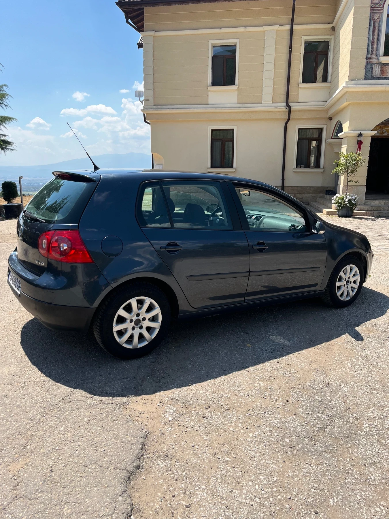 VW Golf 5 1.6 6 скорости, снимка 2 - Автомобили и джипове - 55586381