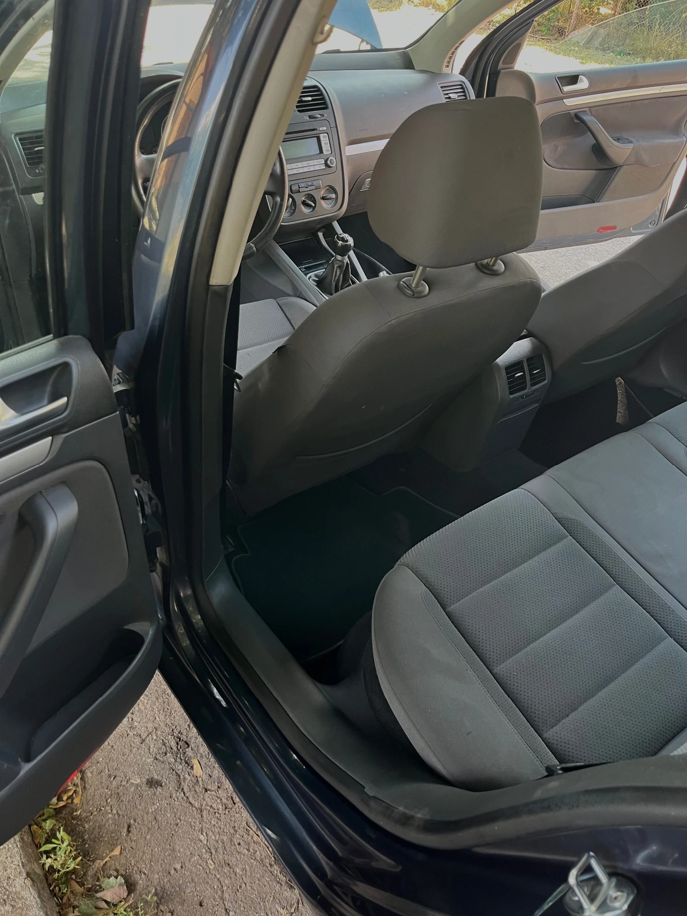 VW Golf 5 1.6 6 скорости, снимка 9 - Автомобили и джипове - 55586381