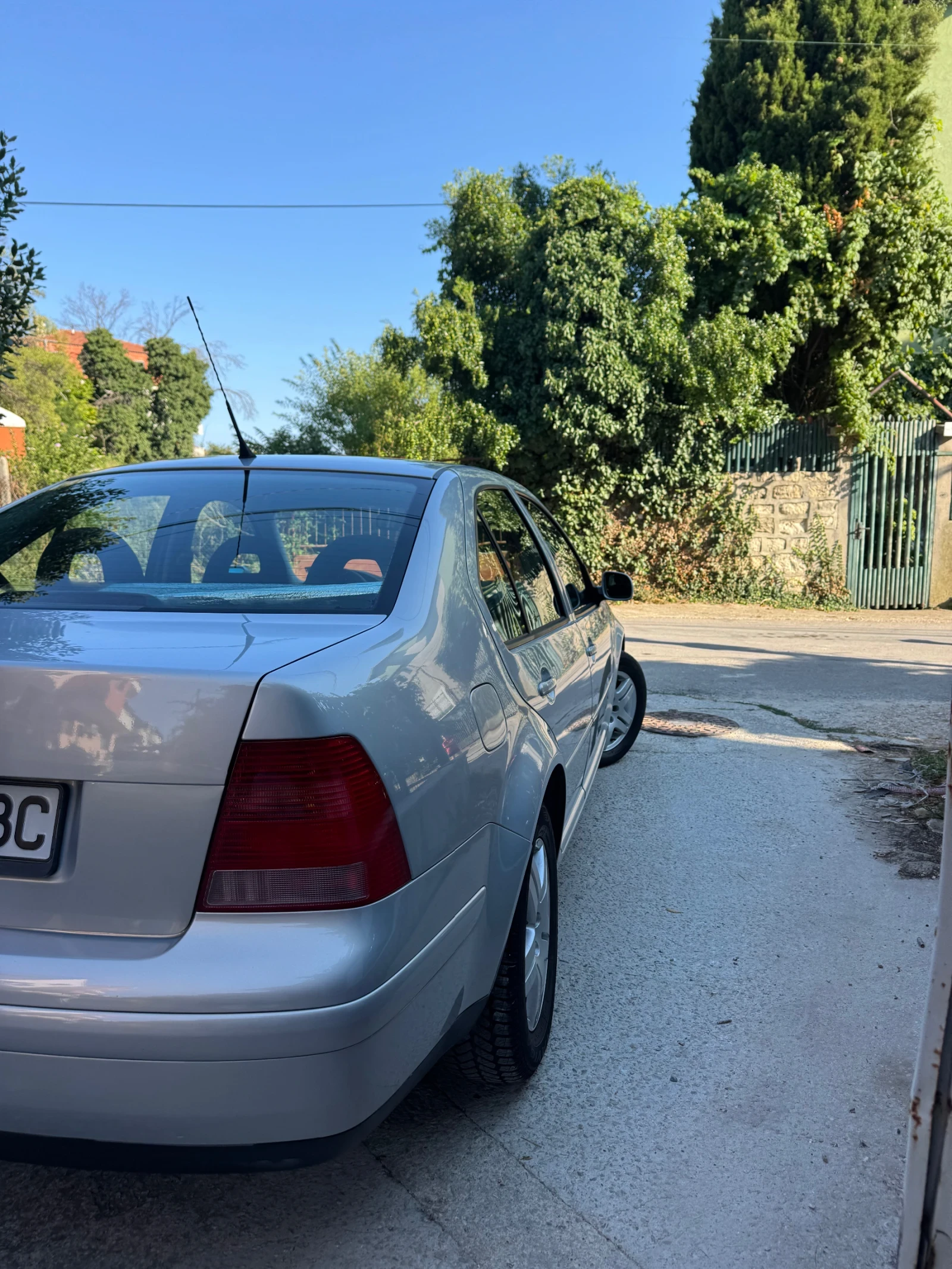 VW Bora 1.6 SR, снимка 7 - Автомобили и джипове - 55694666