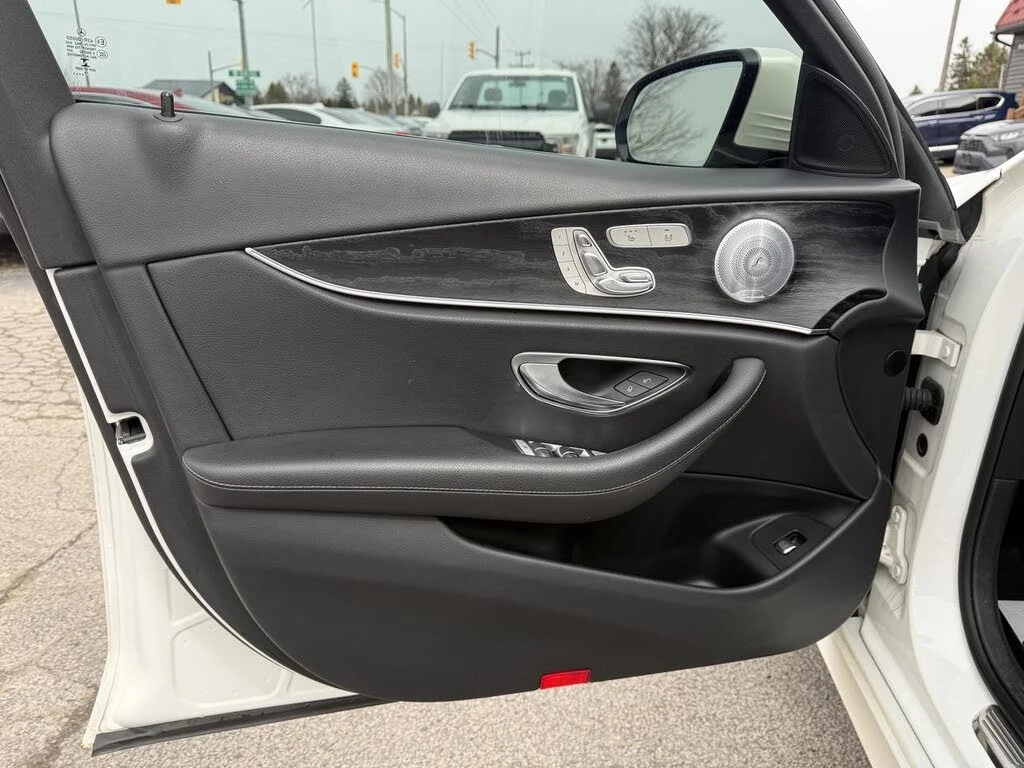 Mercedes-Benz E 350 E 350 4MATIC AWD | Burmester | 360  Camera | HUD, снимка 13 - Автомобили и джипове - 55846172