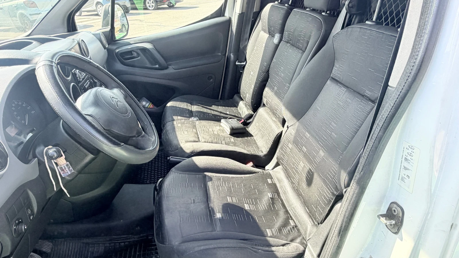 Citroen Berlingo Автоматик , снимка 8 - Автомобили и джипове - 56068604