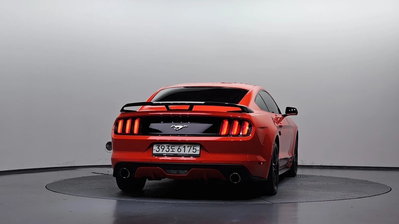 Ford Mustang EcoBoost, снимка 4 - Автомобили и джипове - 56191630
