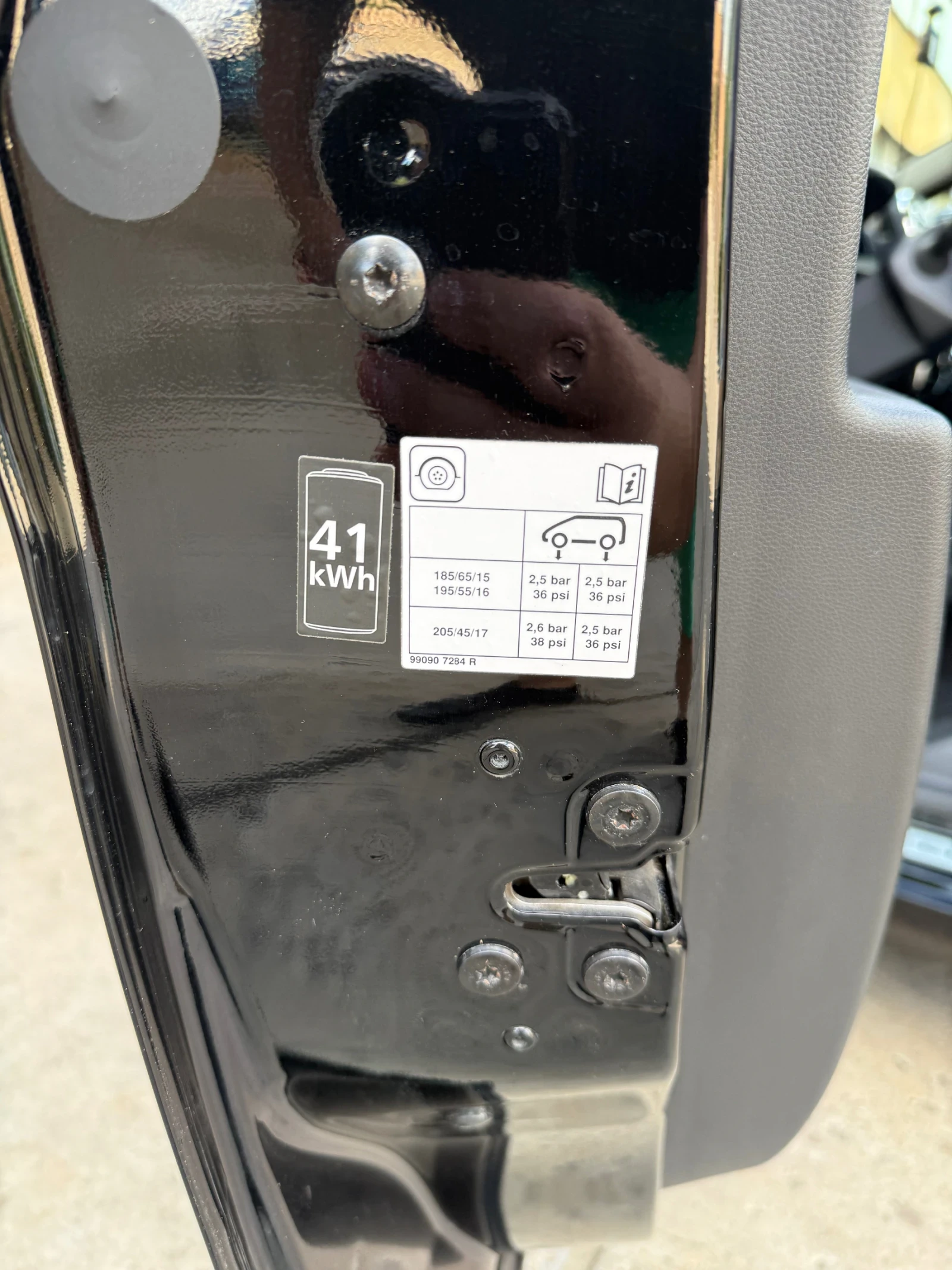 Renault Zoe, снимка 9 - Автомобили и джипове - 56211058