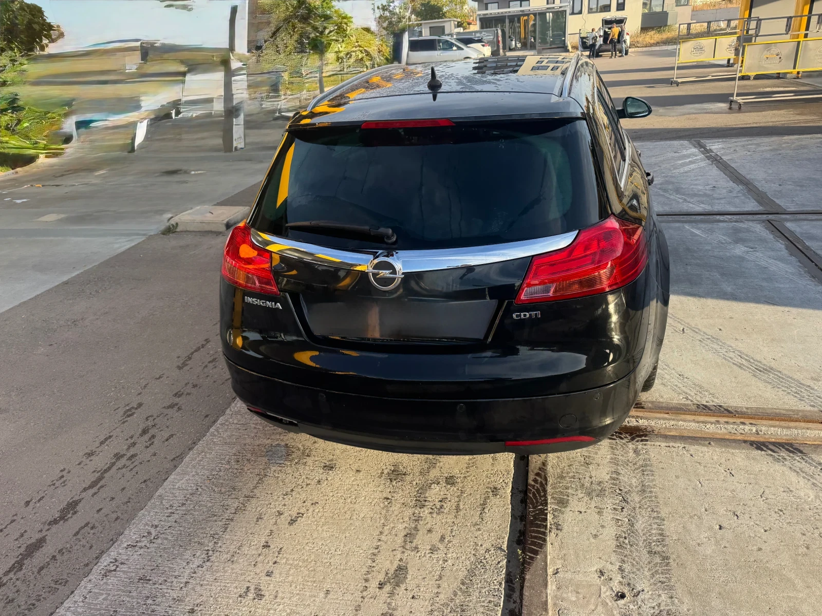 Opel Insignia 2.0 160ps full Oprema, снимка 8 - Автомобили и джипове - 56604283
