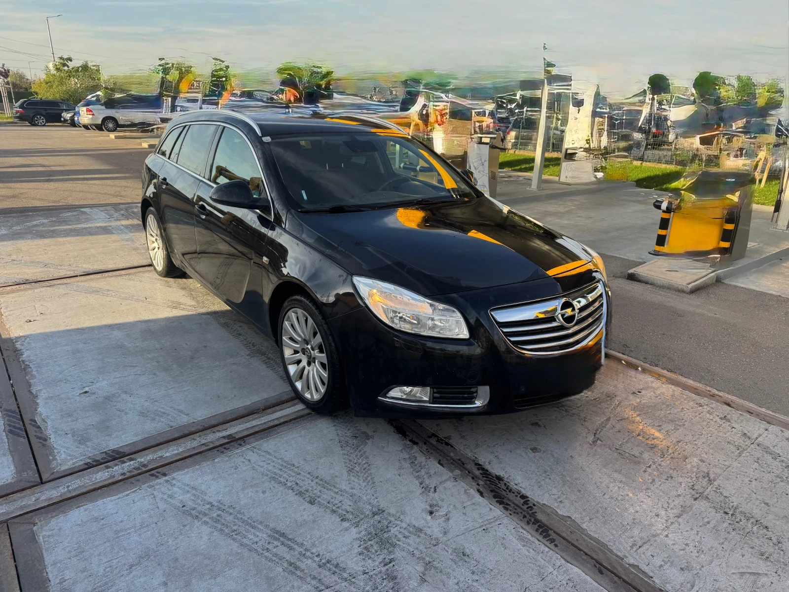 Opel Insignia 2.0 160ps full Oprema, снимка 3 - Автомобили и джипове - 56604283