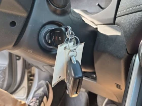 Toyota Rav4 LE/CARFAX/ФИНАНСИРАНЕ, снимка 8