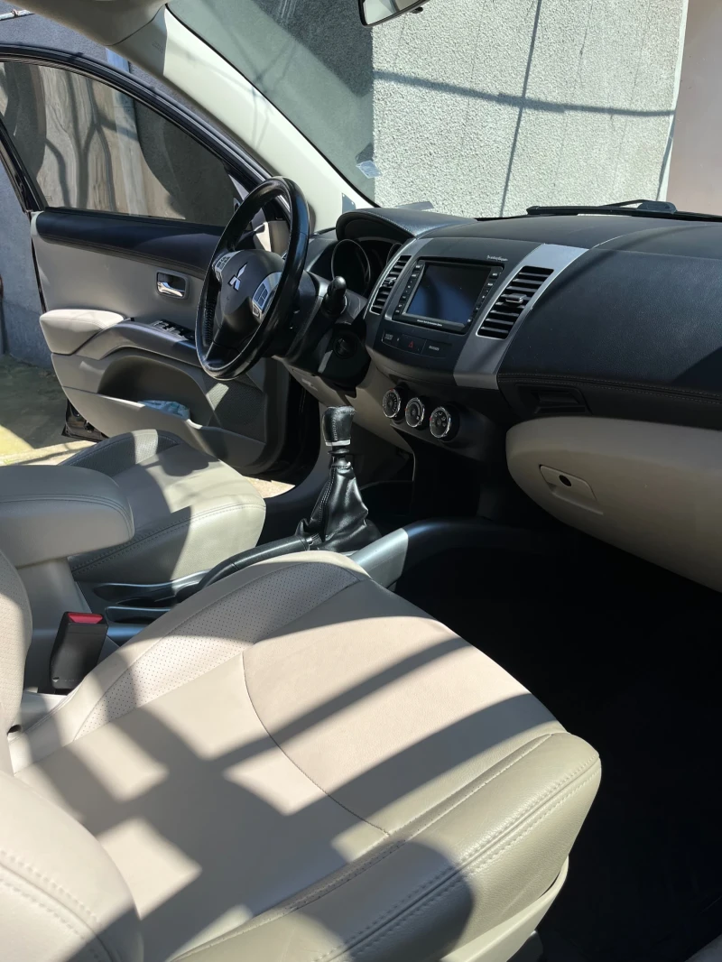Mitsubishi Outlander 2.2DI, снимка 7 - Автомобили и джипове - 52568168