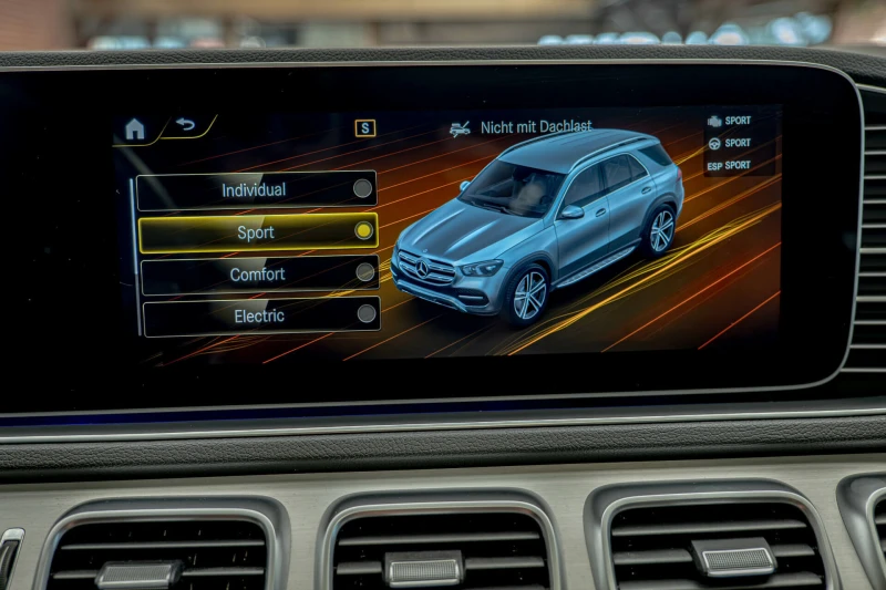 Mercedes-Benz GLE 350 de/4Matic//Virtual/Burmester/Подгрев/Панорама, снимка 12 - Автомобили и джипове - 50787531
