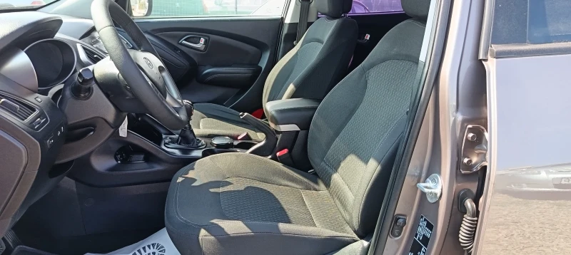 Hyundai IX35 1.7/116 * Италия , снимка 9 - Автомобили и джипове - 51054599
