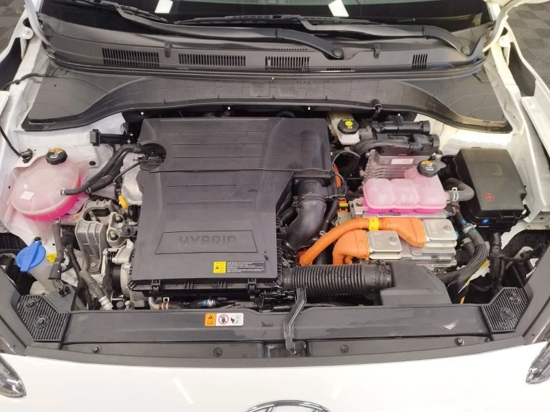 Hyundai Kona 1.6 HYBRID 40000km, снимка 11 - Автомобили и джипове - 52842053