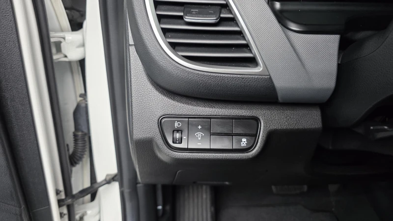 Kia Seltos 2.0 2WD TRENDY autogeorge.com, снимка 12 - Автомобили и джипове - 53243871