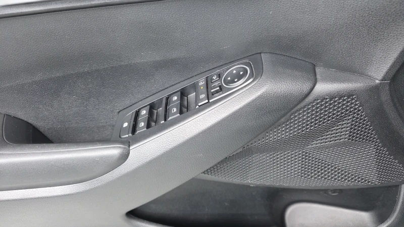 Kia Seltos 2.0 2WD TRENDY autogeorge.com, снимка 11 - Автомобили и джипове - 53243871