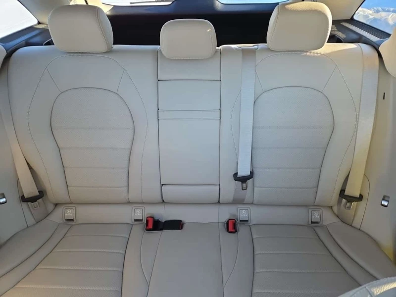 Mercedes-Benz GLC 300 * CARFAX * ПАНОРАМА * ПОДГРЕВИ, снимка 11 - Автомобили и джипове - 53523732