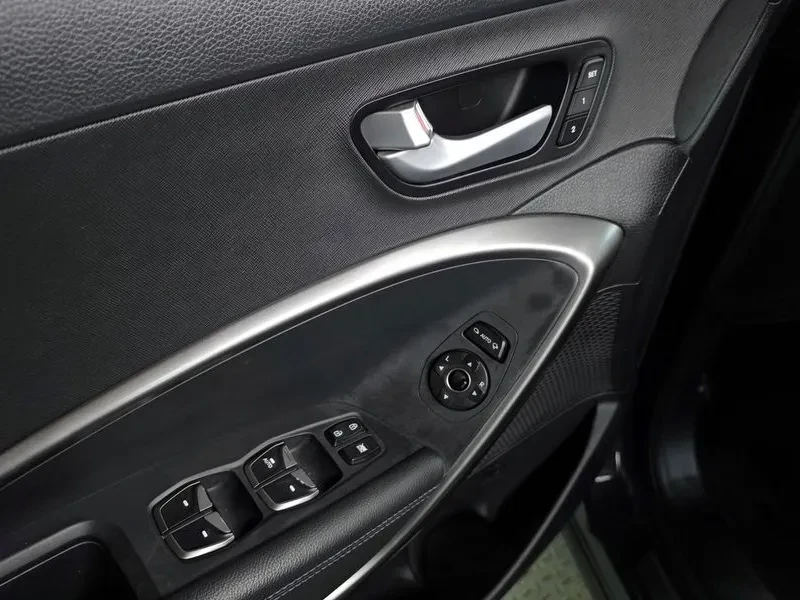 Hyundai Santa fe, снимка 17 - Автомобили и джипове - 52751207