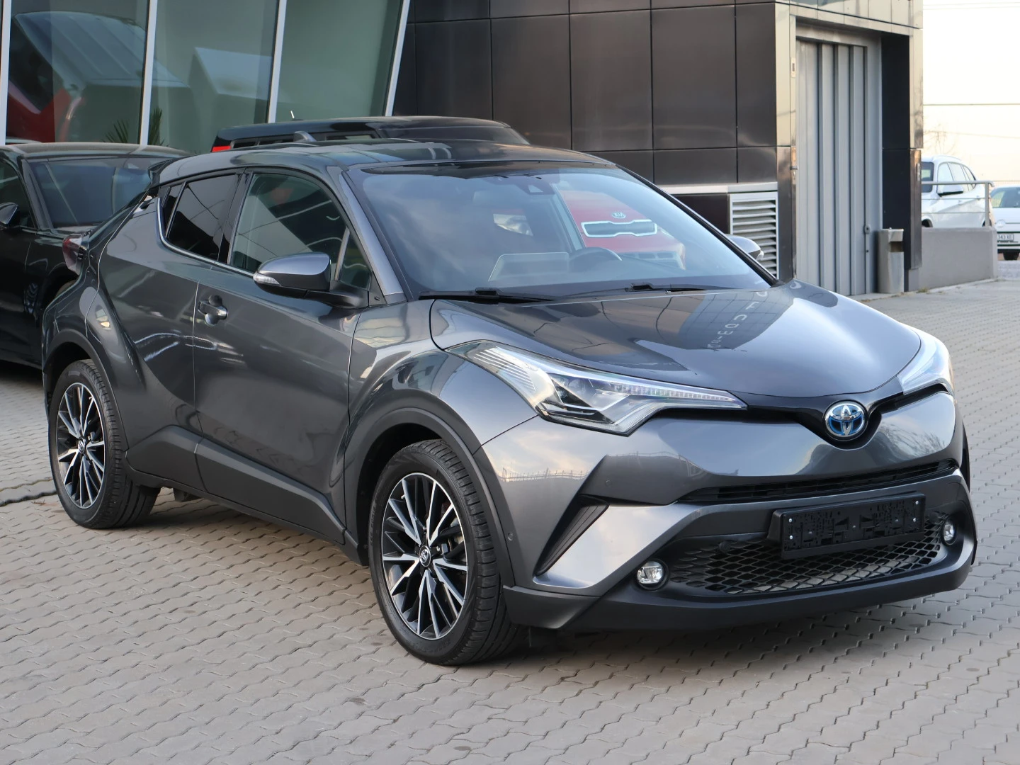 Toyota C-HR LED/BIXENON/ПАРКТРОНИК/ПОДГРЕВ/КАМЕРА/КОЖЕН САЛОН/ - [1] 