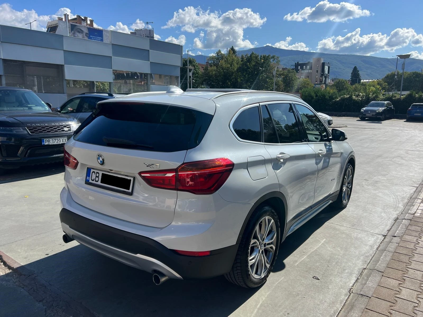 BMW X1 2.8i xDrive xLine, снимка 3 - Автомобили и джипове - 53978425