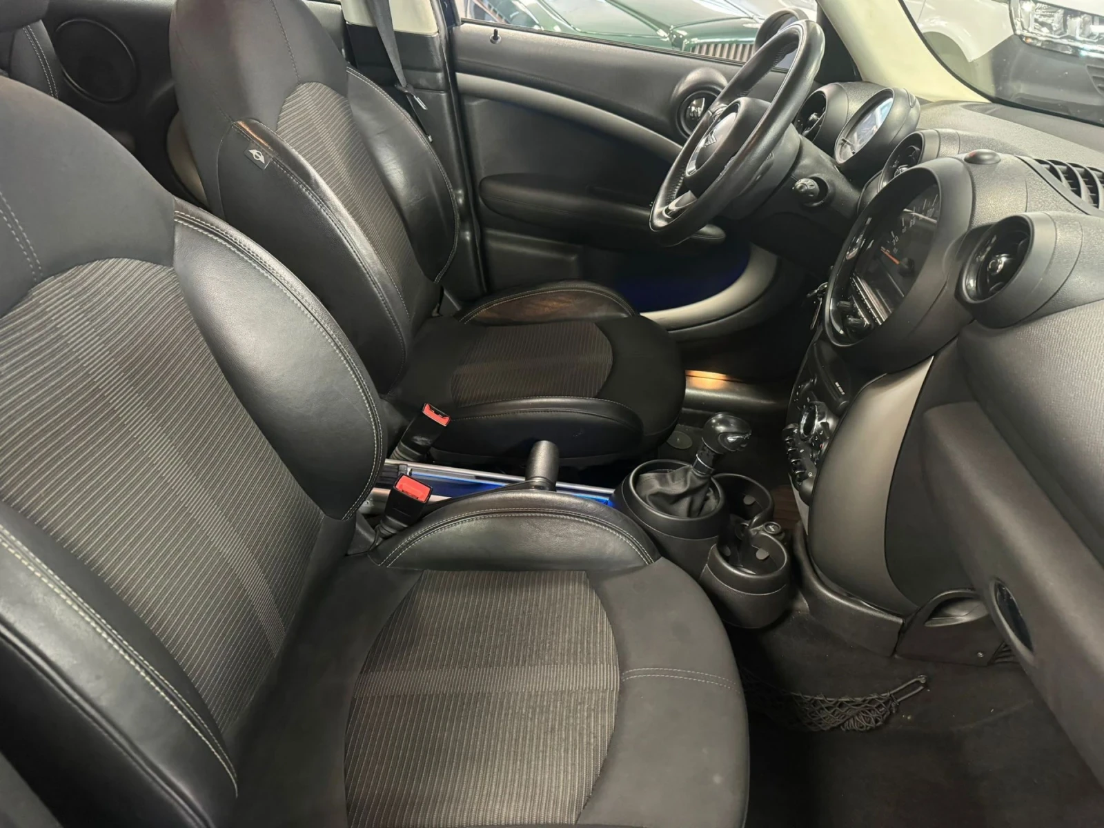 Mini Countryman 2.0 д автоматик, снимка 6 - Автомобили и джипове - 53988445