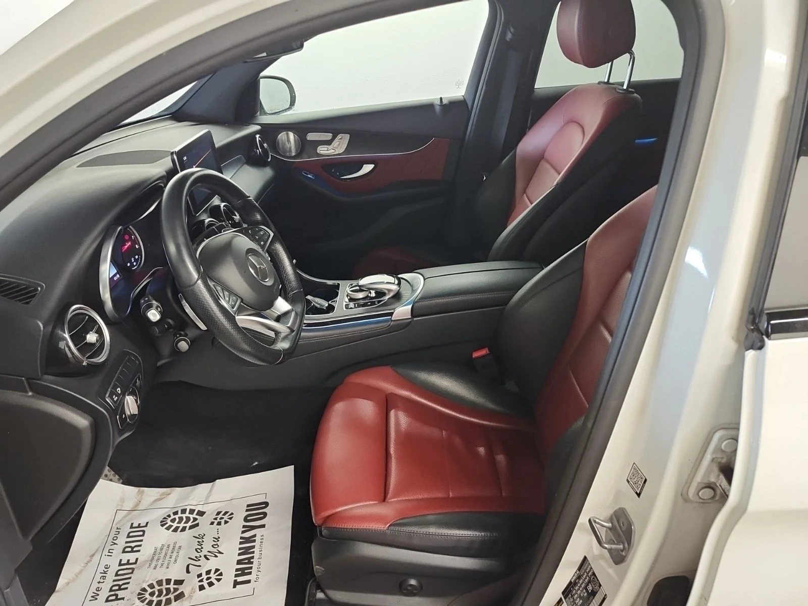 Mercedes-Benz GLC 300 С РЕГИСТРАЦИЯ & АВТО КРЕДИТ, снимка 5 - Автомобили и джипове - 54081087