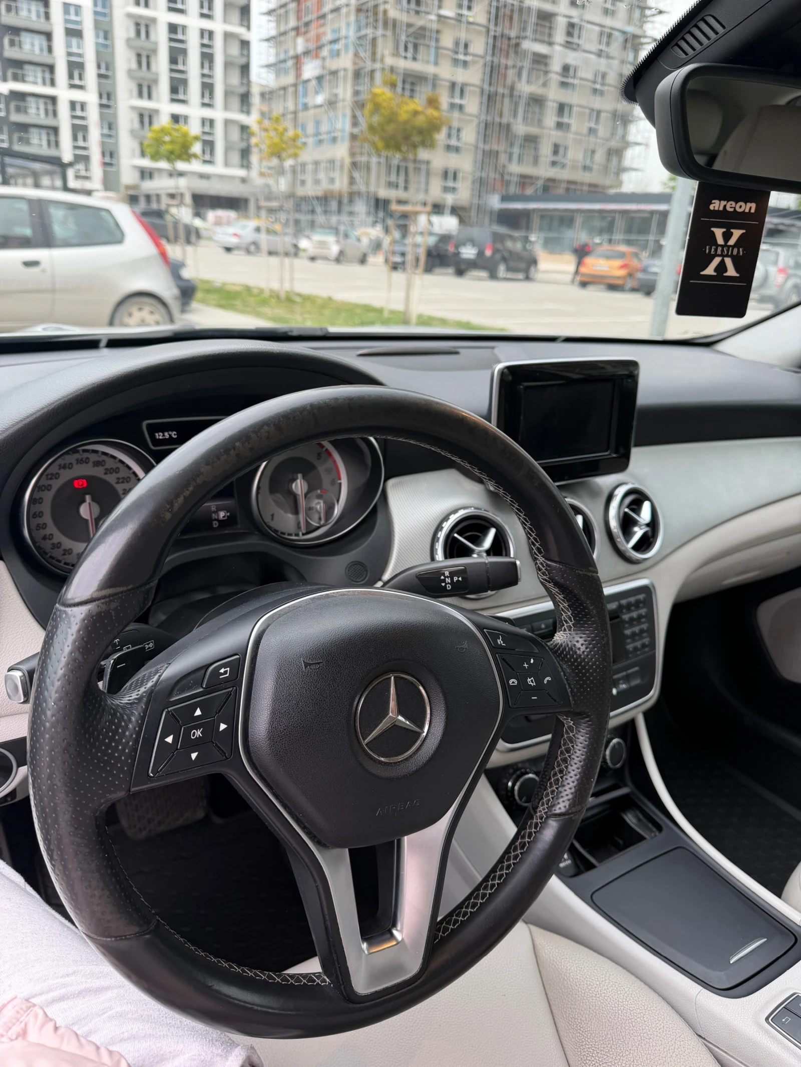 Mercedes-Benz GLA 200, снимка 8 - Автомобили и джипове - 54212708