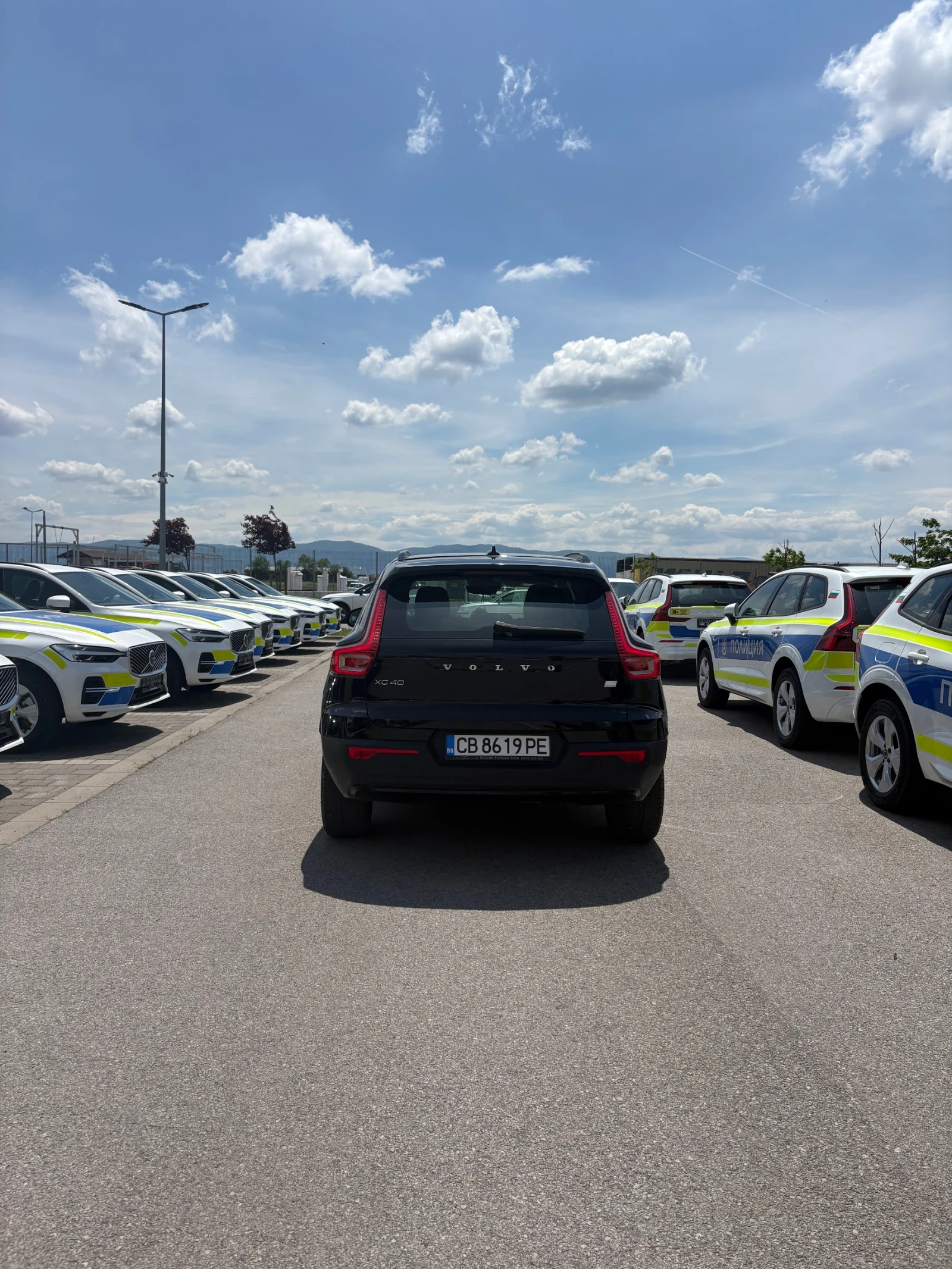 Volvo XC40, снимка 2 - Автомобили и джипове - 54618730