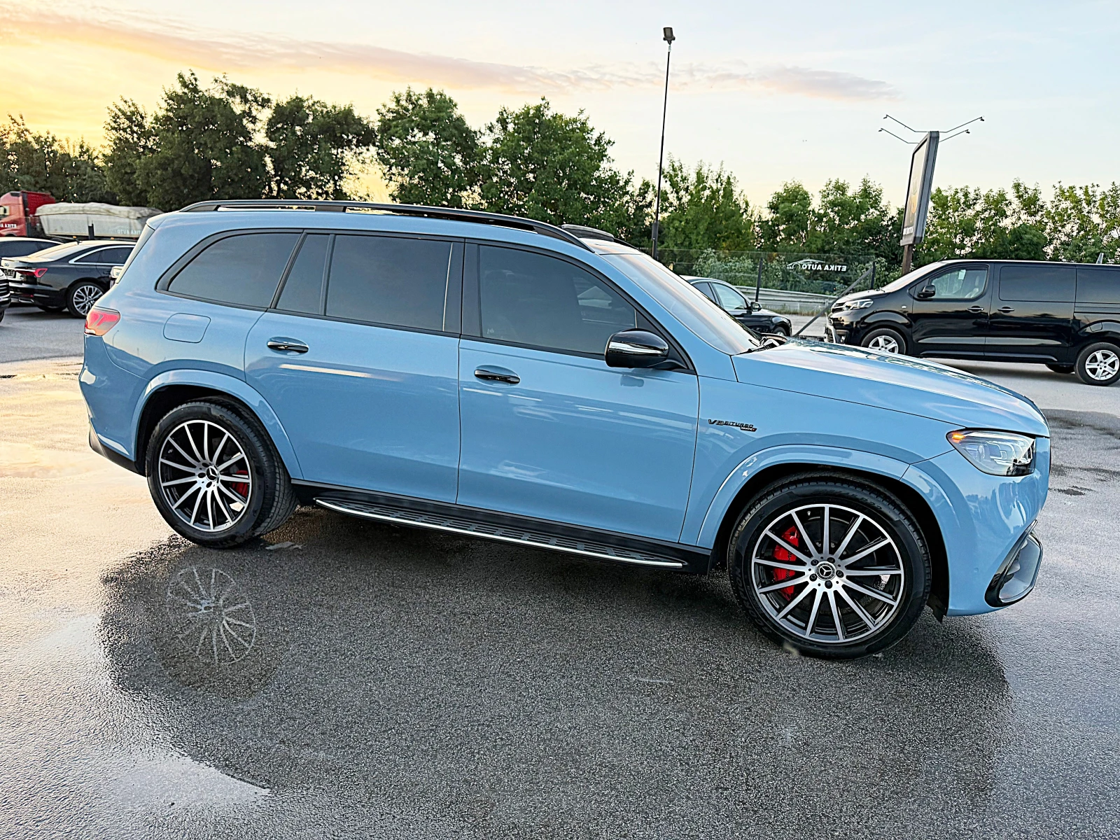 Mercedes-Benz GLS 63 AMG 612k.c-DISTRONIK-KARBON-PANORAMA-360KAMERI-VAKUM-!, снимка 2 - Автомобили и джипове - 54725239