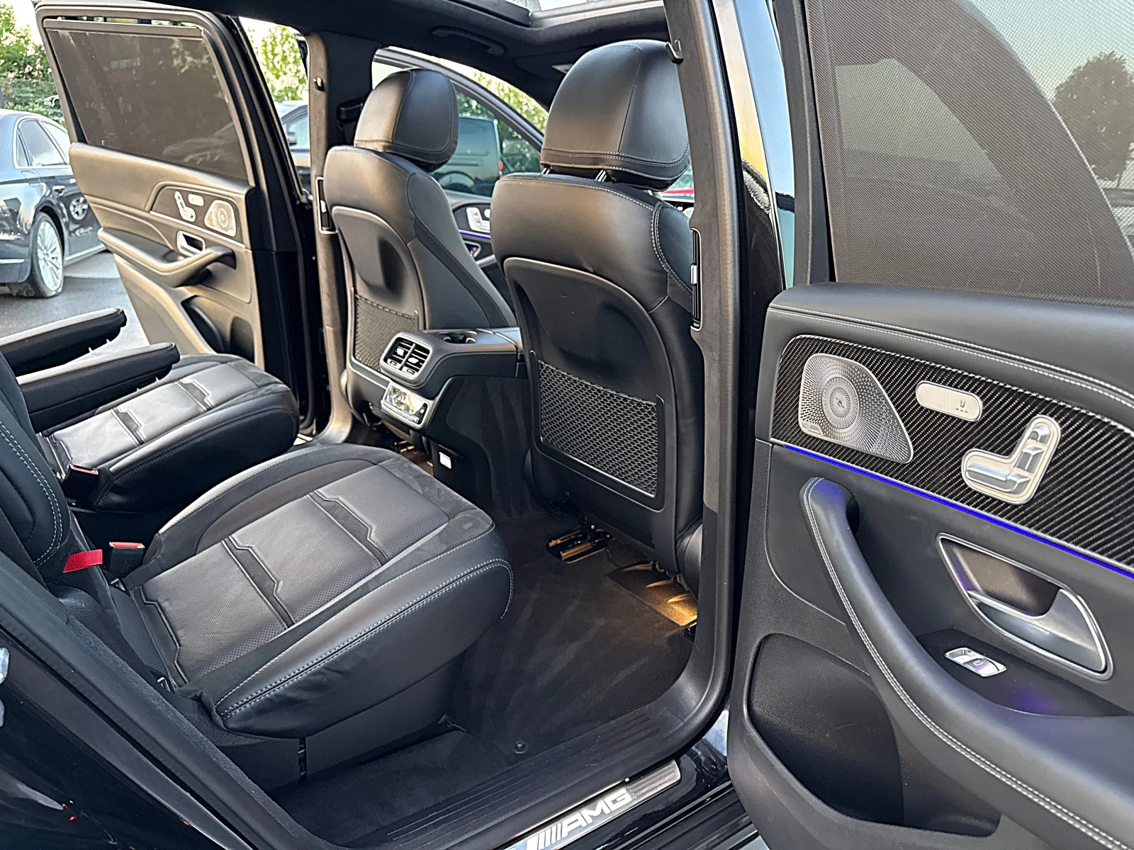 Mercedes-Benz GLS 63 AMG 612k.c-DISTRONIK-KARBON-PANORAMA-360KAMERI-VAKUM-!, снимка 15 - Автомобили и джипове - 54725239