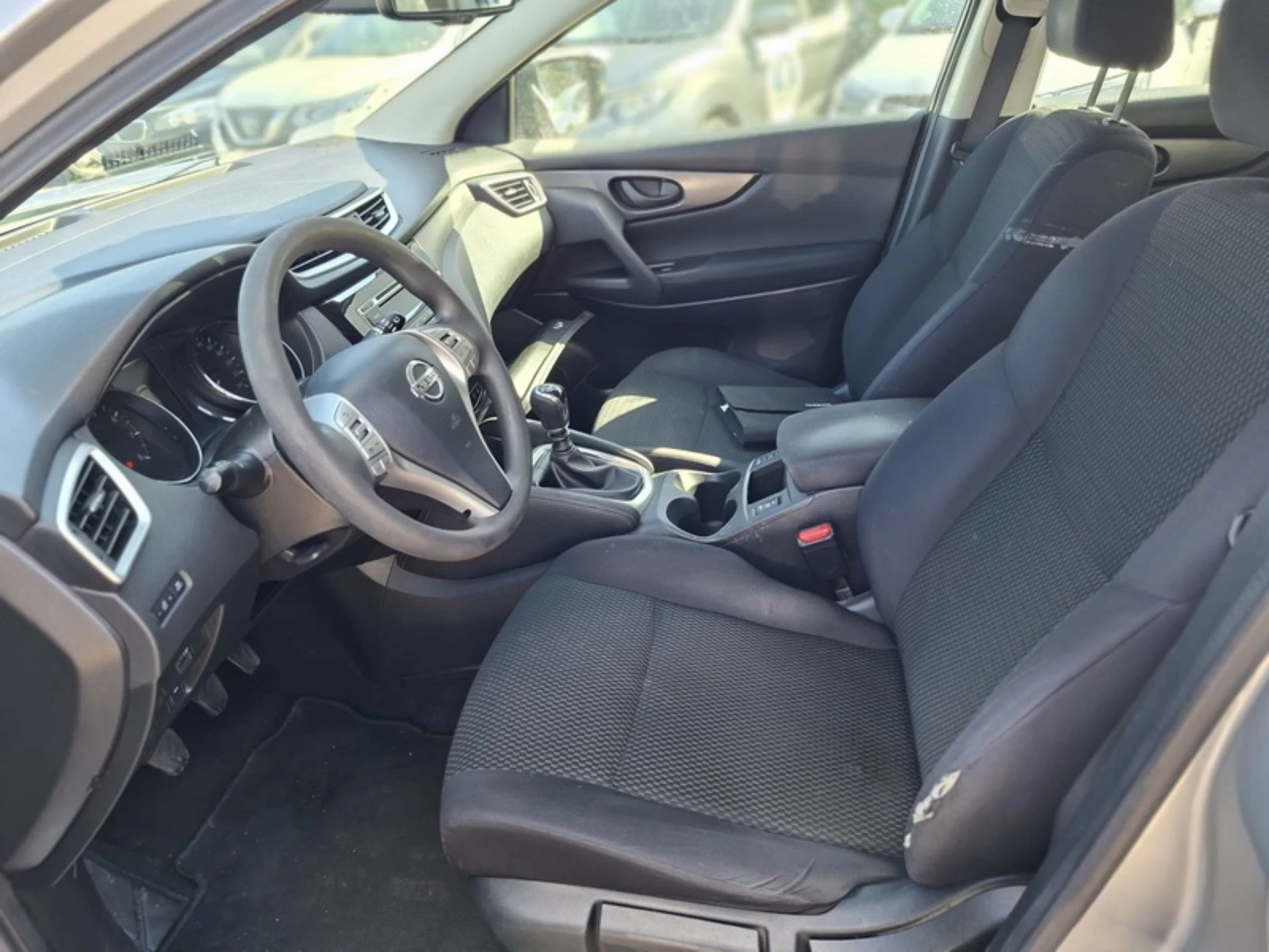 Nissan Qashqai 1.2 DIG-T | 6M | EU6 , снимка 9 - Автомобили и джипове - 54745547