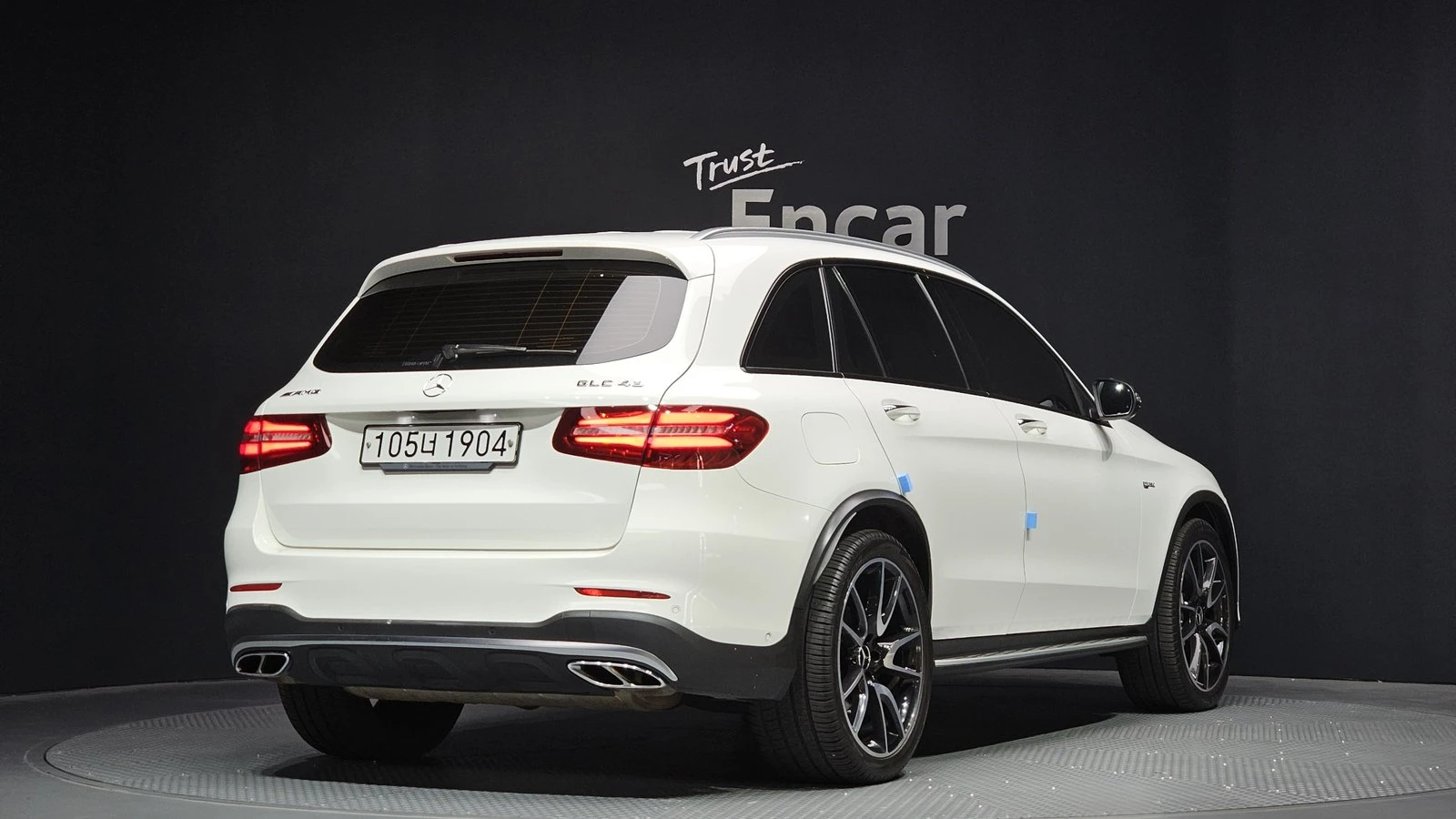 Mercedes-Benz GLC 43 AMG ЛЮК* HUD* 360* KEYLESS* ЕЛ. БАГАЖНИК* КРАЙНА ЦЕНА, снимка 2 - Автомобили и джипове - 55243528