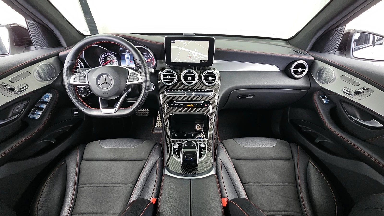 Mercedes-Benz GLC 43 AMG ЛЮК* HUD* 360* KEYLESS* ЕЛ. БАГАЖНИК* КРАЙНА ЦЕНА, снимка 7 - Автомобили и джипове - 55243528