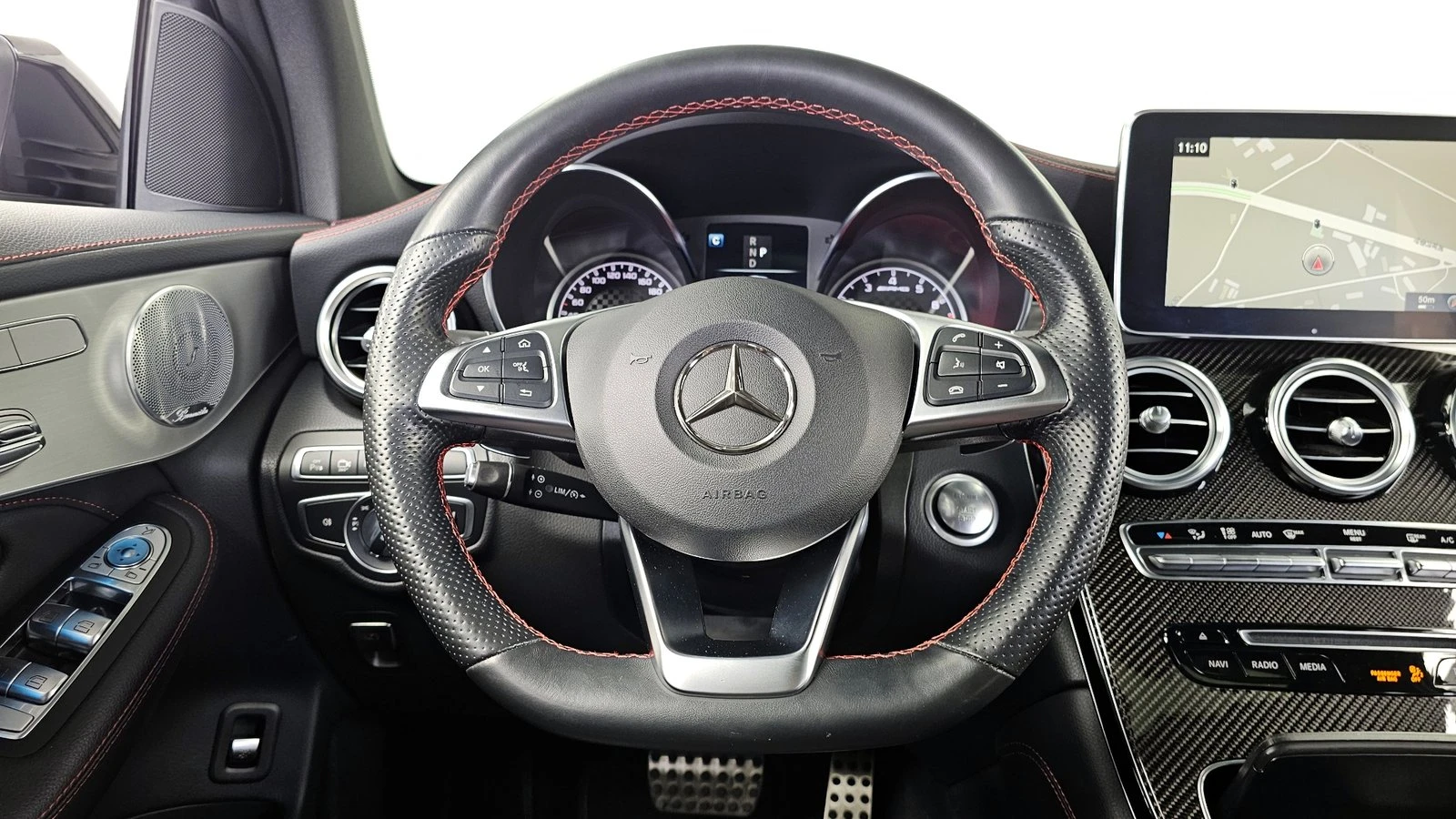 Mercedes-Benz GLC 43 AMG ЛЮК* HUD* 360* KEYLESS* ЕЛ. БАГАЖНИК* КРАЙНА ЦЕНА, снимка 13 - Автомобили и джипове - 55243528